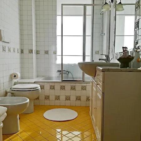 Otto B&B Napoli * Неаполь