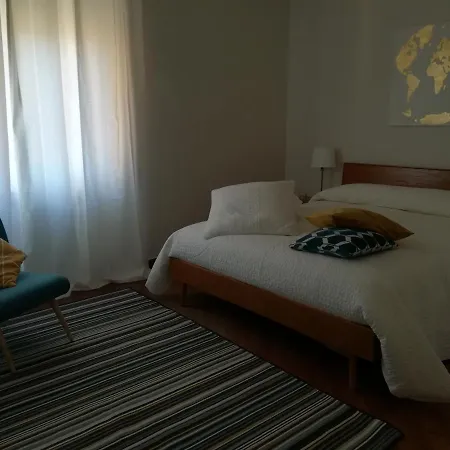 Alojamento de Acomodação e Pequeno-almoço Otto B&B Napoli *